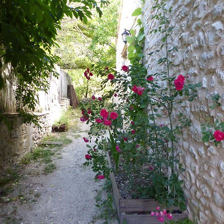 Malia - Chambres D'Hotes & Gite Barret-de-Lioure Esterno foto