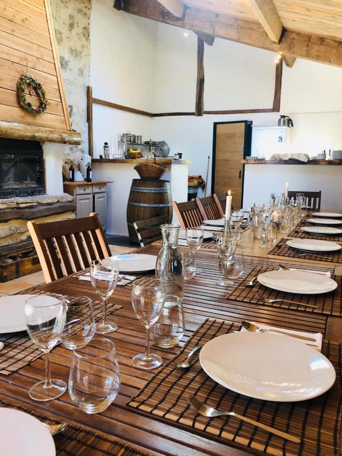 Malia - Chambres D'Hotes & Gite Barret-de-Lioure Esterno foto