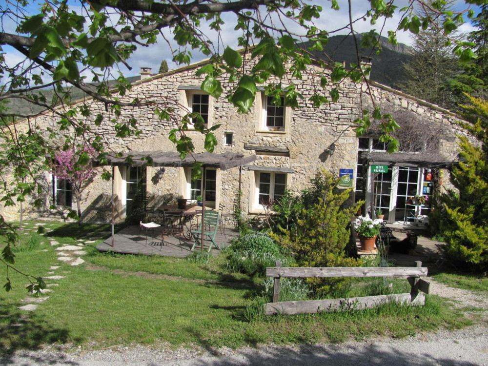 Malia - Chambres D'Hotes & Gite Barret-de-Lioure Esterno foto