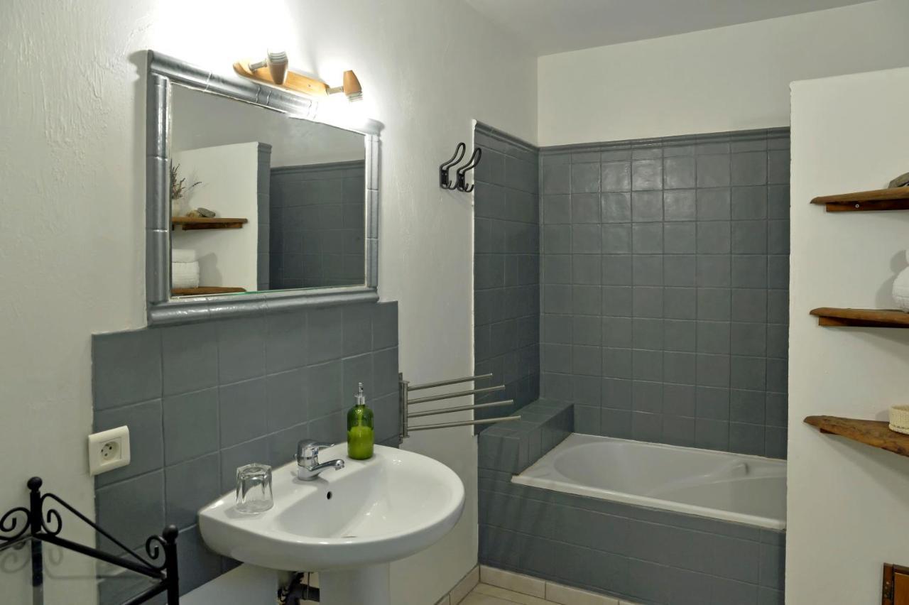Malia - Chambres D'Hotes & Gite Barret-de-Lioure Esterno foto
