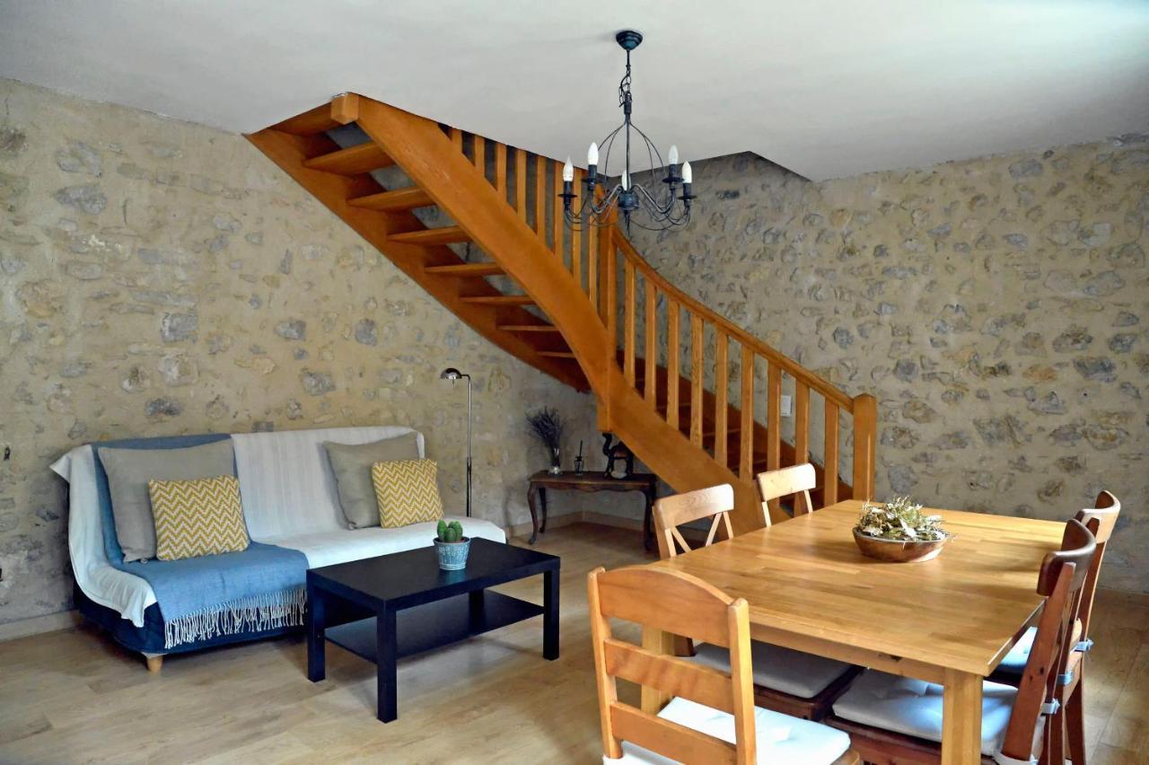 Malia - Chambres D'Hotes & Gite Barret-de-Lioure Esterno foto